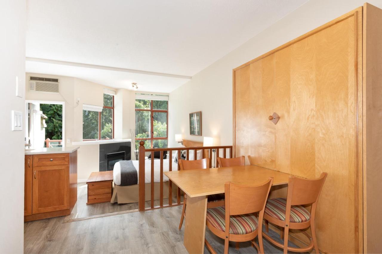 Deluxe Queen Studio,752777081:JPEG