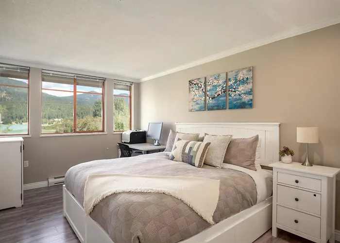 2Br In Nicklaus North Clubhouse, Lake And Mountain Views, Gas Fireplace, Parking