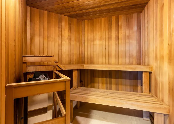 1Br In Marquise, Close To Ski Hill, Pool, Sauna, Hot Tub, Fitness Suite, Fireplace
